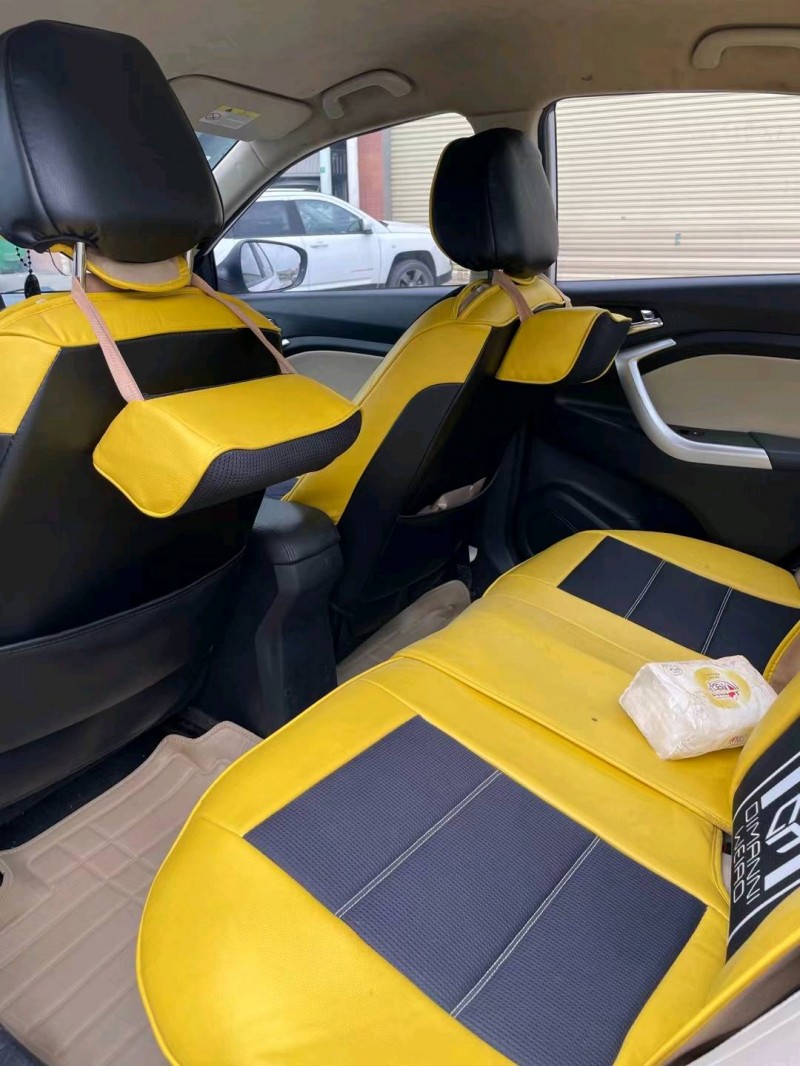 东莞18年长安汽车悦翔V75