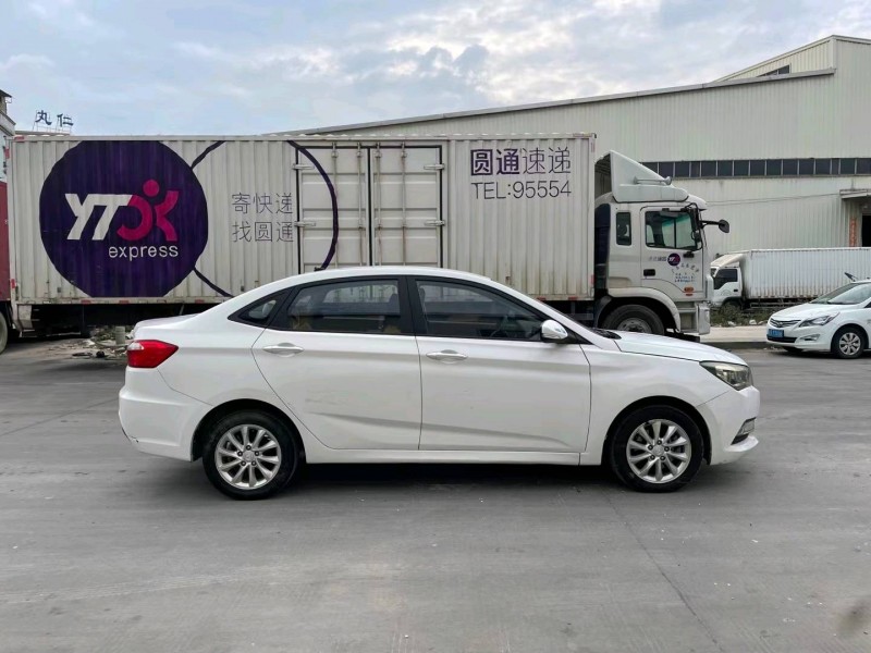 东莞18年长安汽车悦翔V77