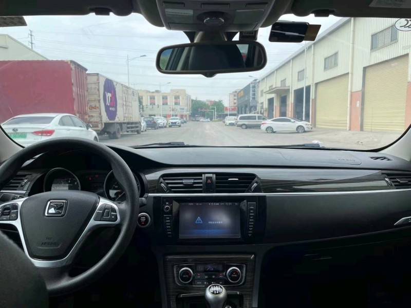 东莞16年众泰T6005