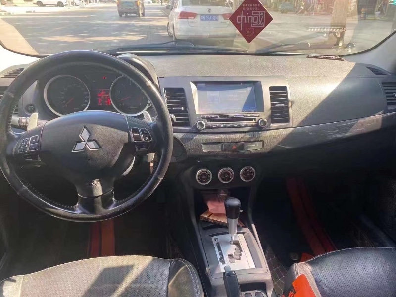 北京11年三菱翼神5