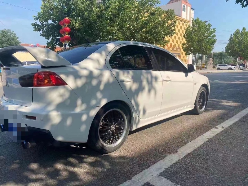 北京11年三菱翼神3