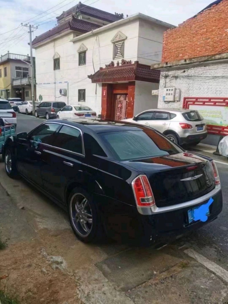 棗莊14年克萊斯勒300C3