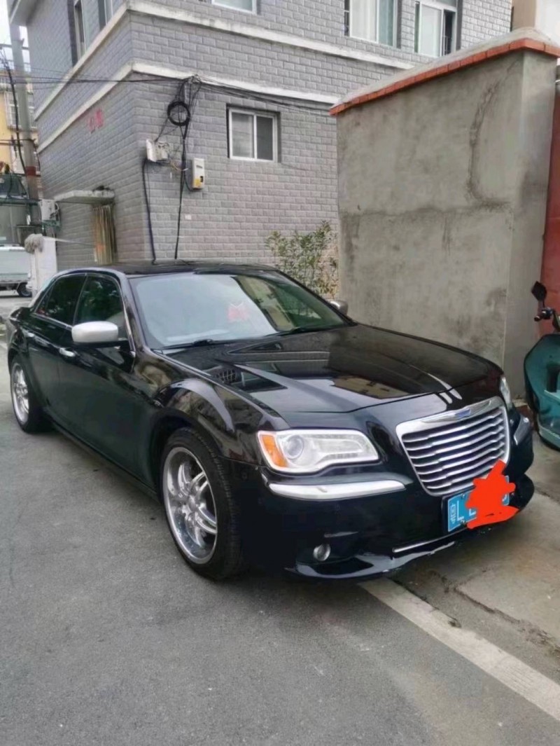 棗莊14年克萊斯勒300C7