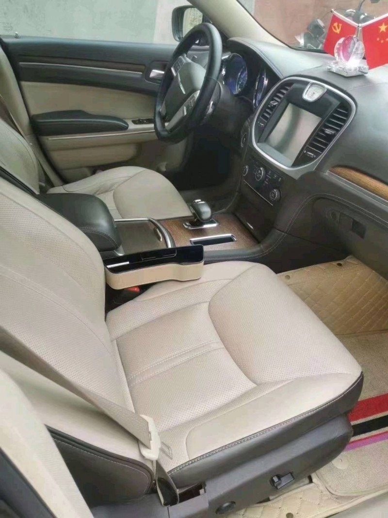 棗莊14年克萊斯勒300C6