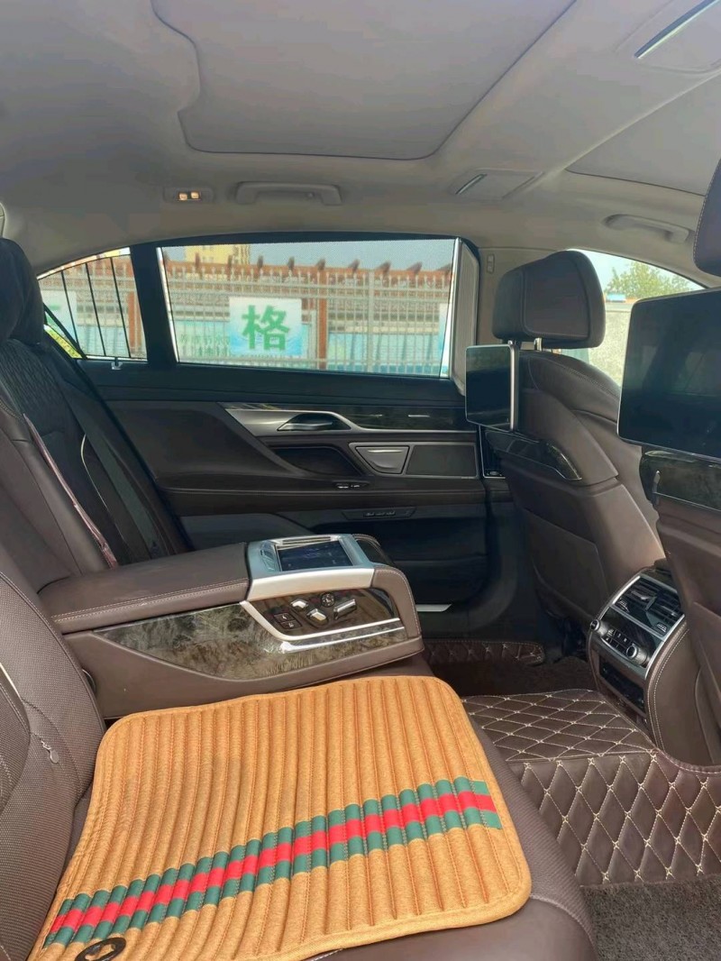 徐州19年宝马7系5