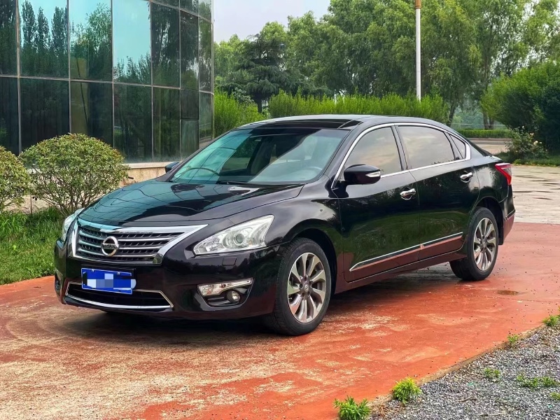 青島15年日產天籟3