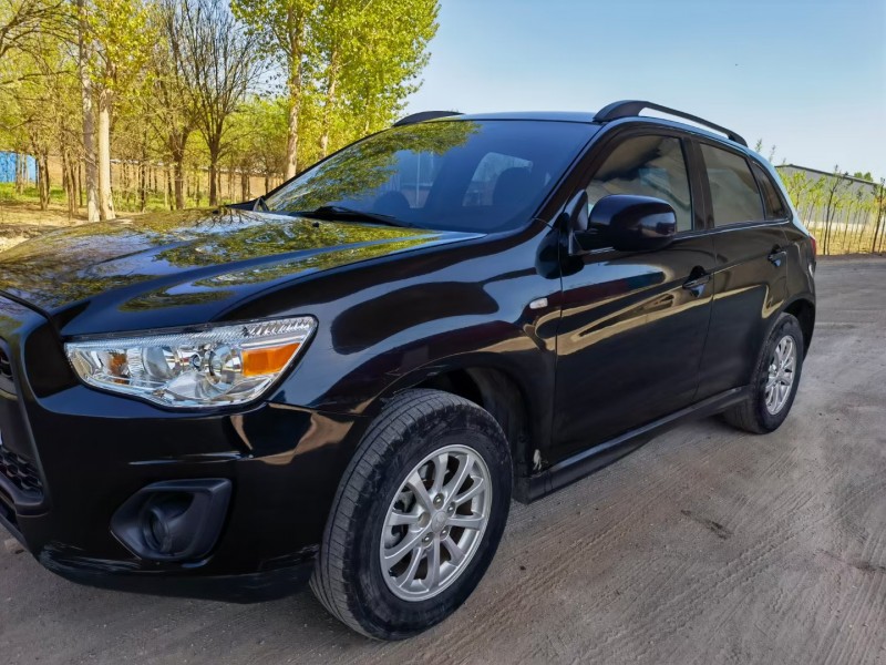 保定11年三菱劲炫2