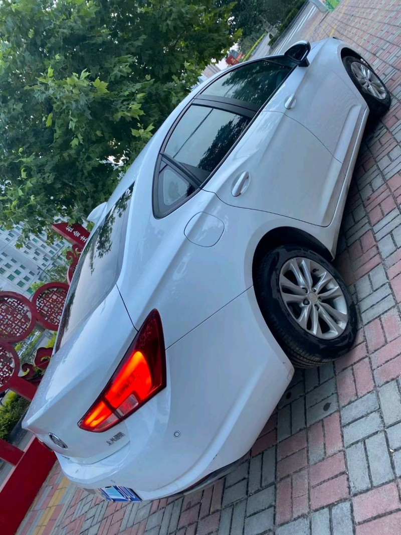 石家庄19年别克威朗7