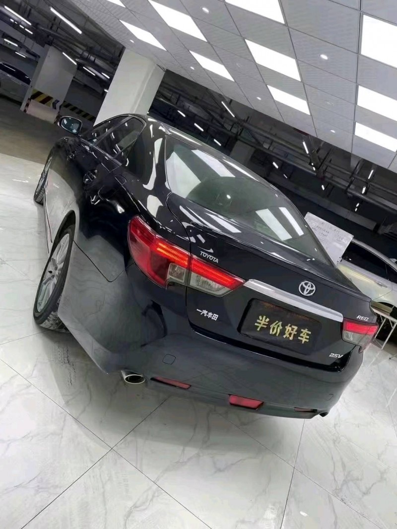 成都14年丰田锐志4