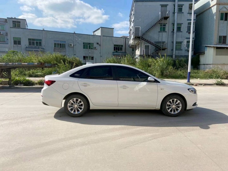 东莞19年别克英朗7