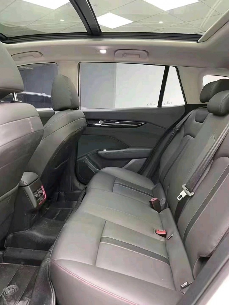 成都21年东风奕炫7