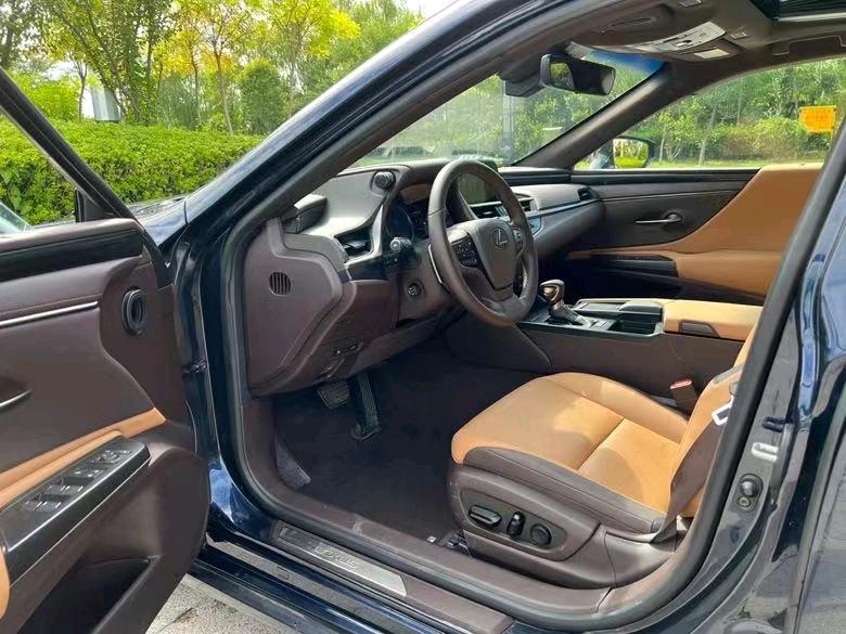 盐城21年雷克萨斯ES4