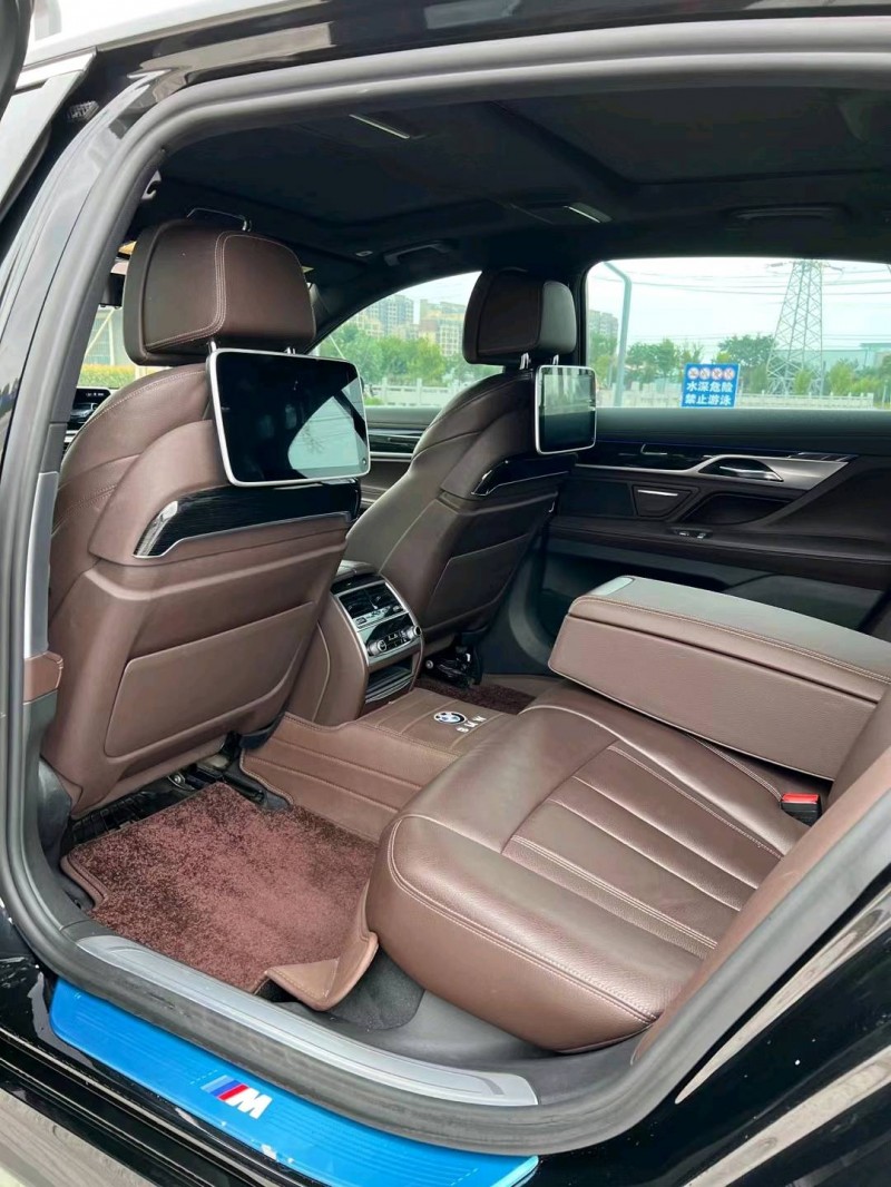 徐州17年宝马7系4