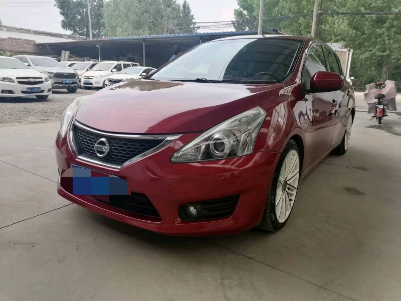 保定13年日产骐达2