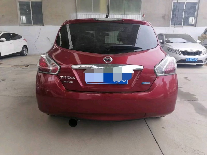 保定13年日产骐达8