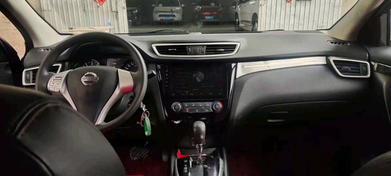 保定17年日产逍客6