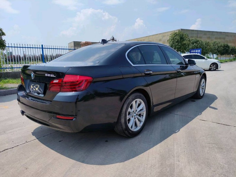 徐州17年宝马5系4