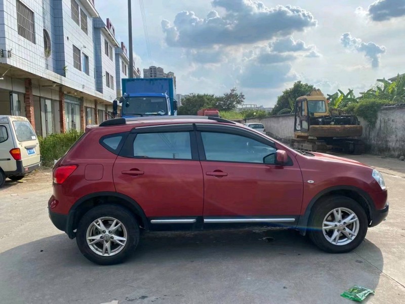 保定14年日产逍客3