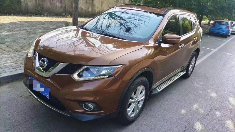 東營15年日產奇駿7