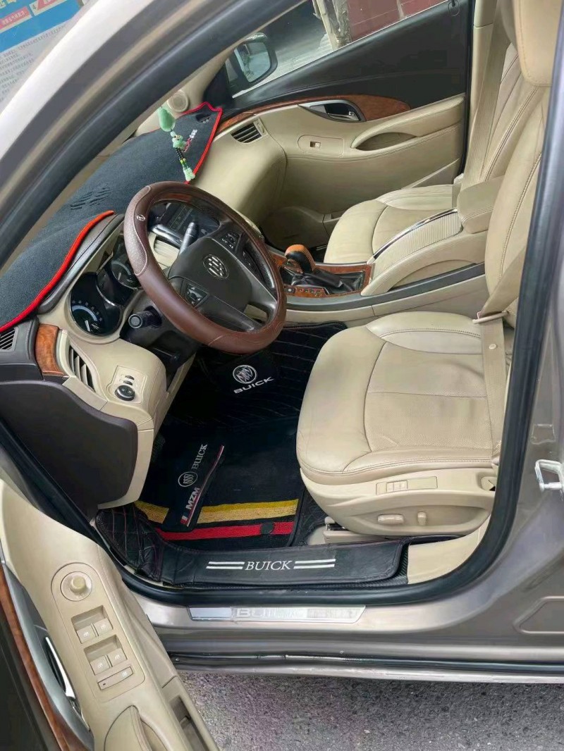 宜春12年别克君越5