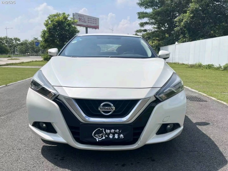 保定18年日产蓝鸟1