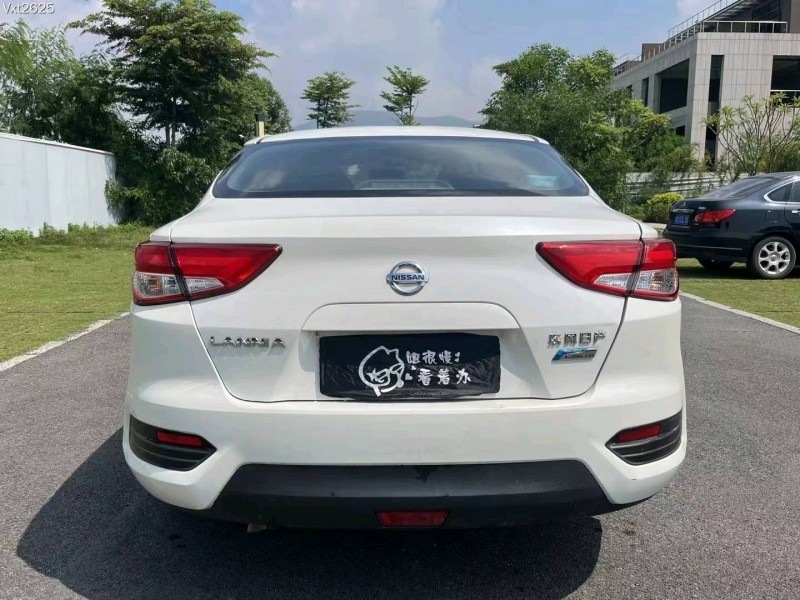 保定18年日产蓝鸟9