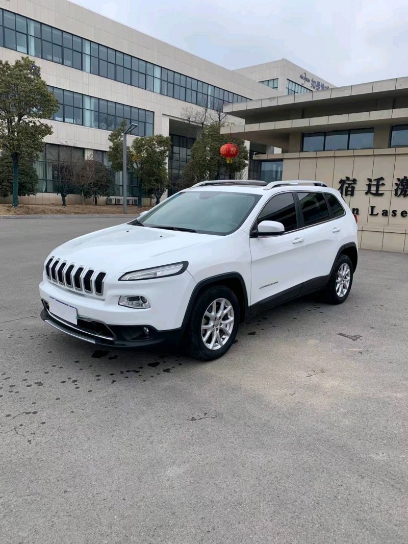 徐州18年Jeep自由光8