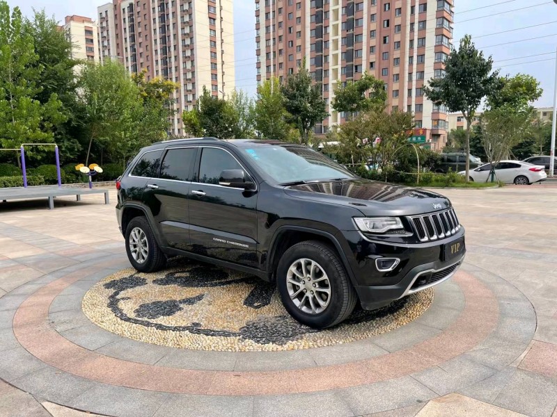 青島16年Jeep大切諾基3