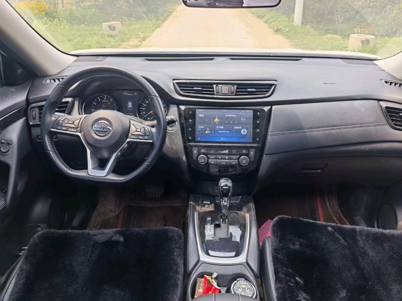 石家庄20年日产奇骏5