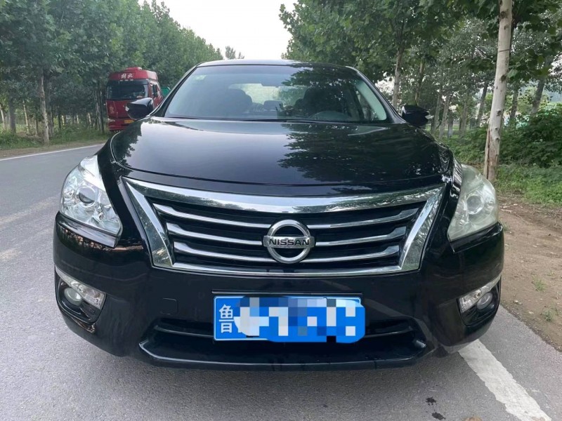 青島16年日產天籟1