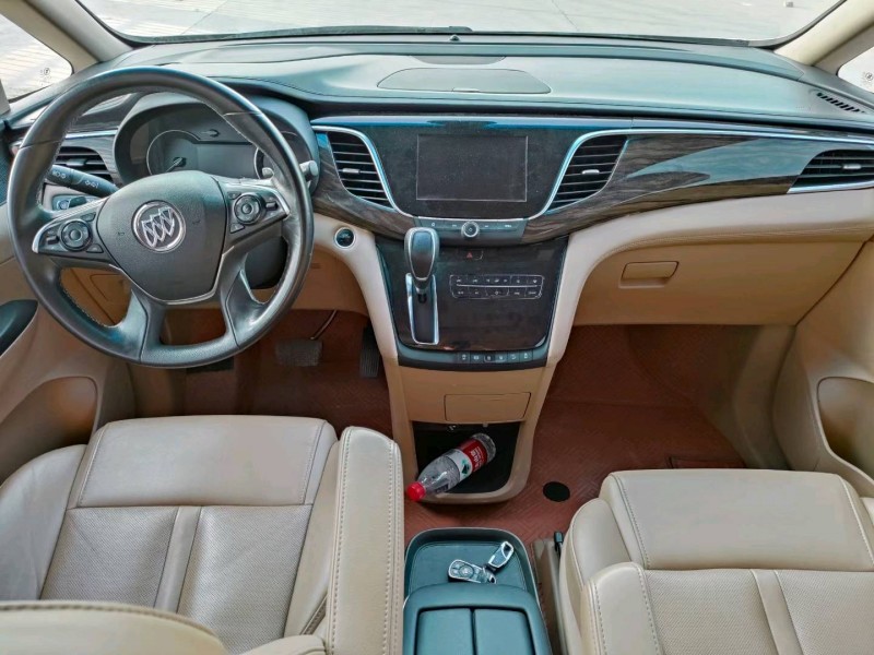 徐州17年别克GL82