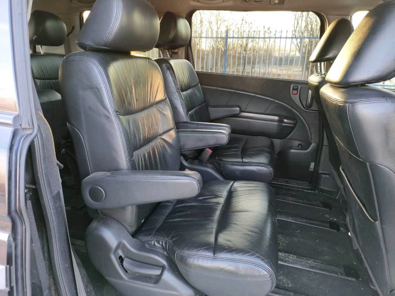 徐州15年本田艾力绅8