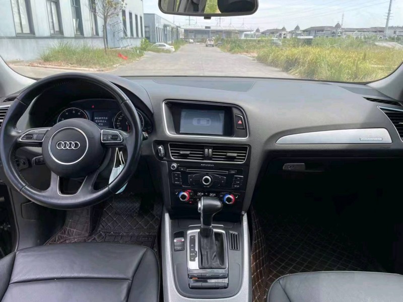 宜昌14年奥迪Q58