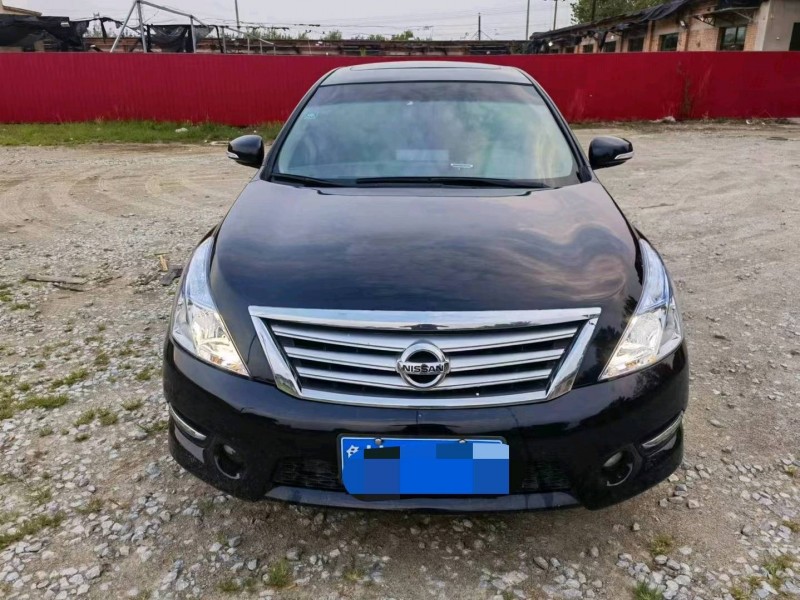 保定13年日产天籁1