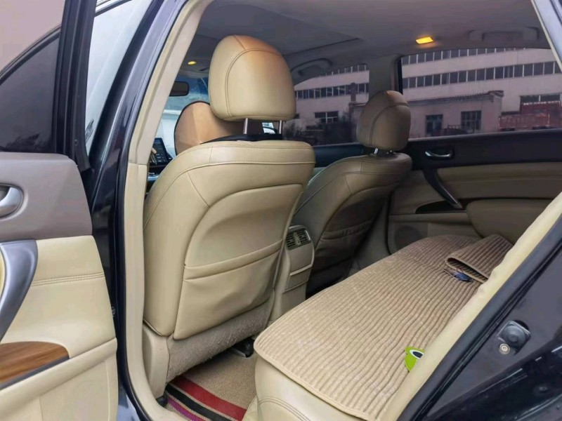 保定13年日产天籁4