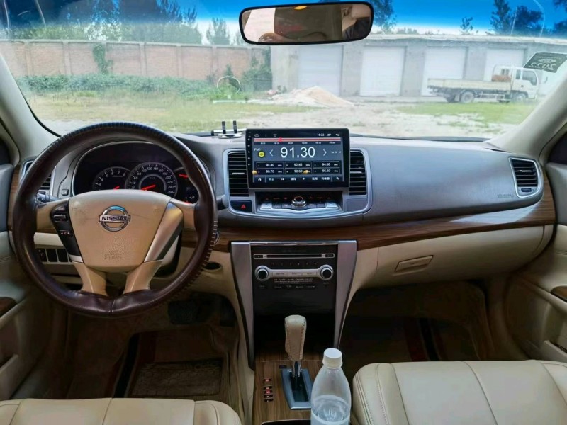 保定13年日产天籁5