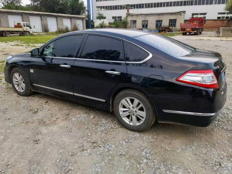 保定13年日产天籁7