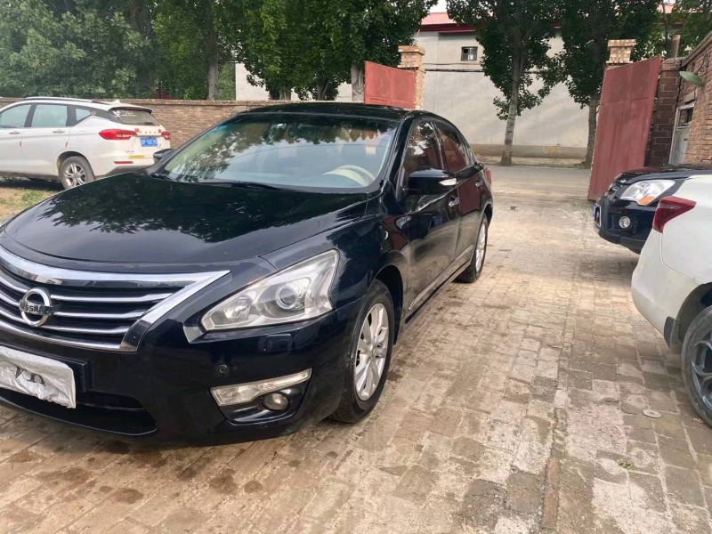 保定13年日产天籁2