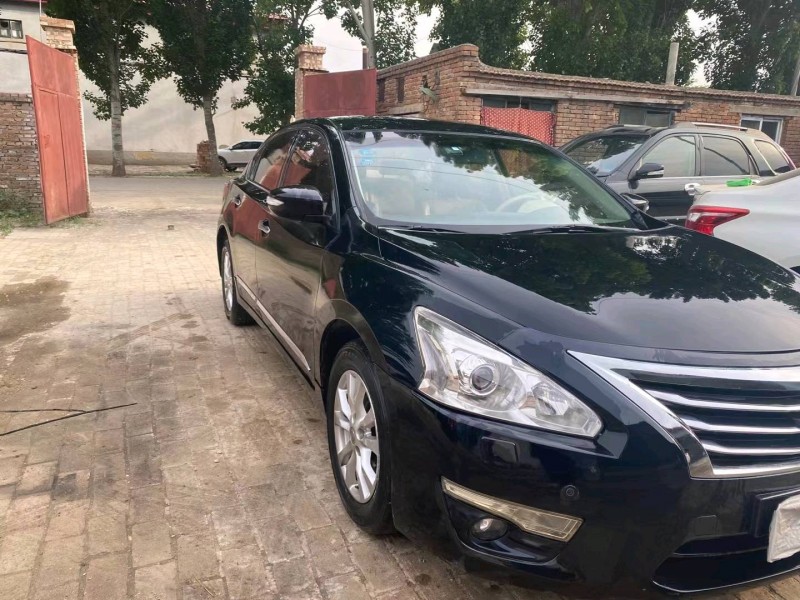 保定13年日产天籁3