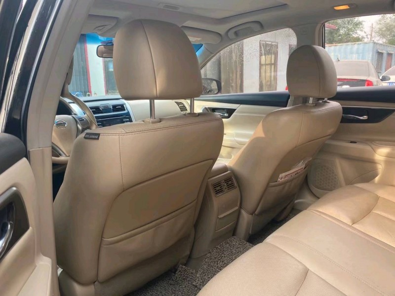 保定13年日产天籁6