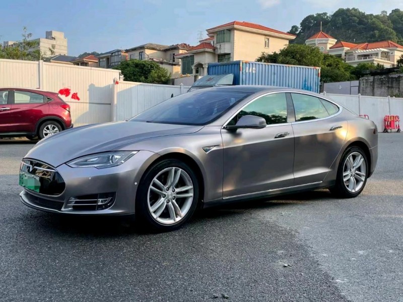 广州16年特斯拉MODEL S8