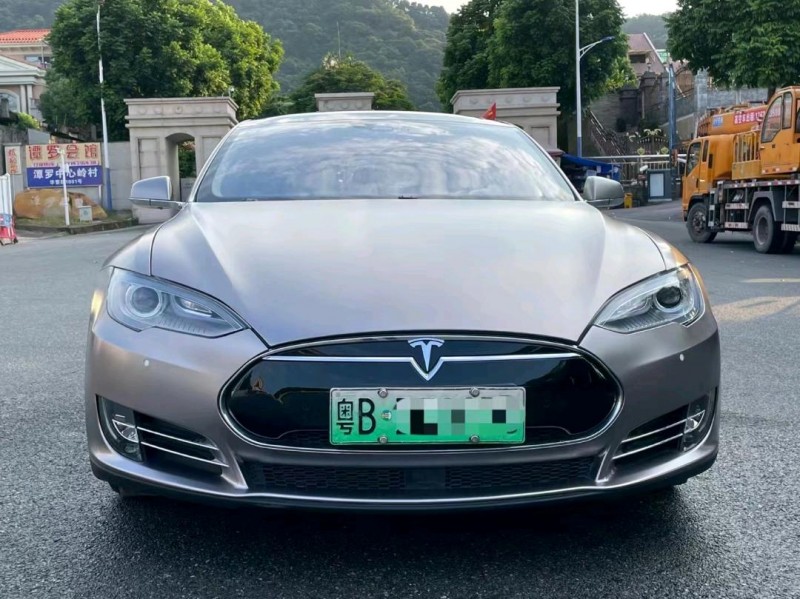 广州16年特斯拉MODEL S9
