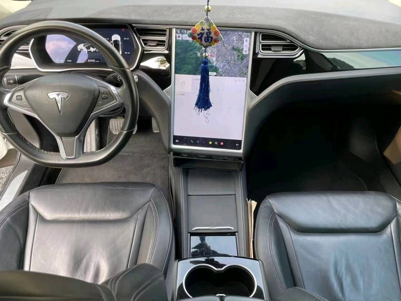 广州16年特斯拉MODEL S5
