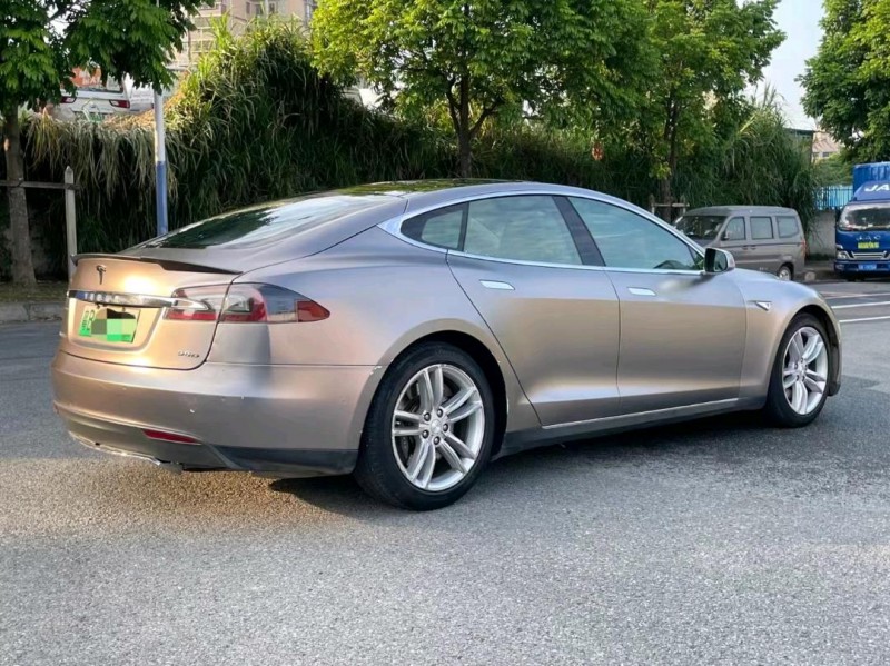 广州16年特斯拉MODEL S2
