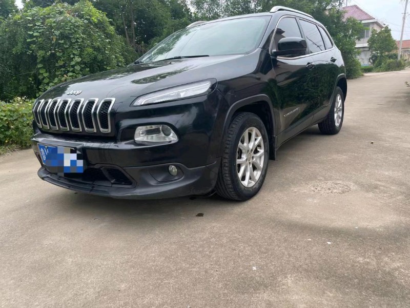 棗莊16年Jeep自由光2