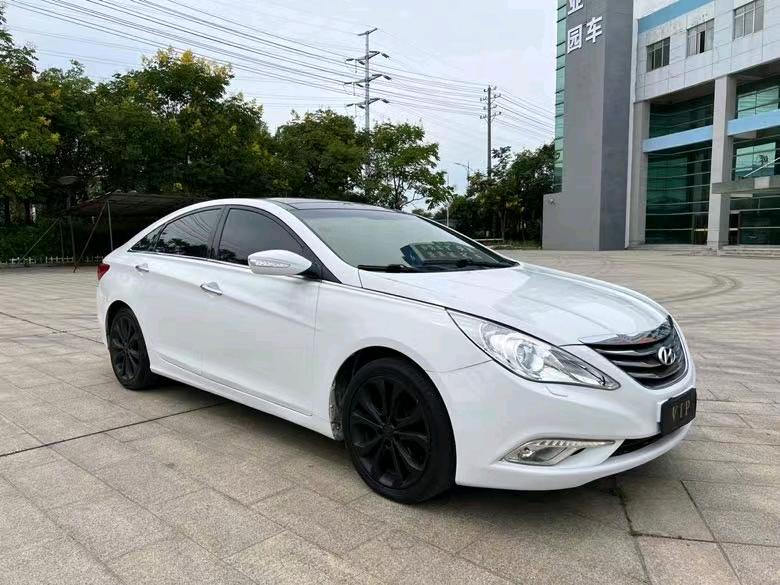 盐城14年现代索纳塔八2