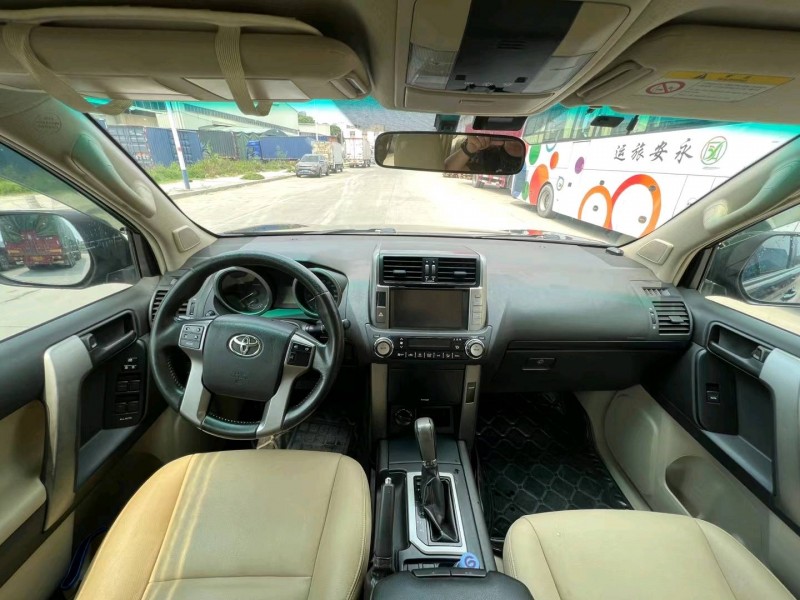 东莞12年丰田普拉多5