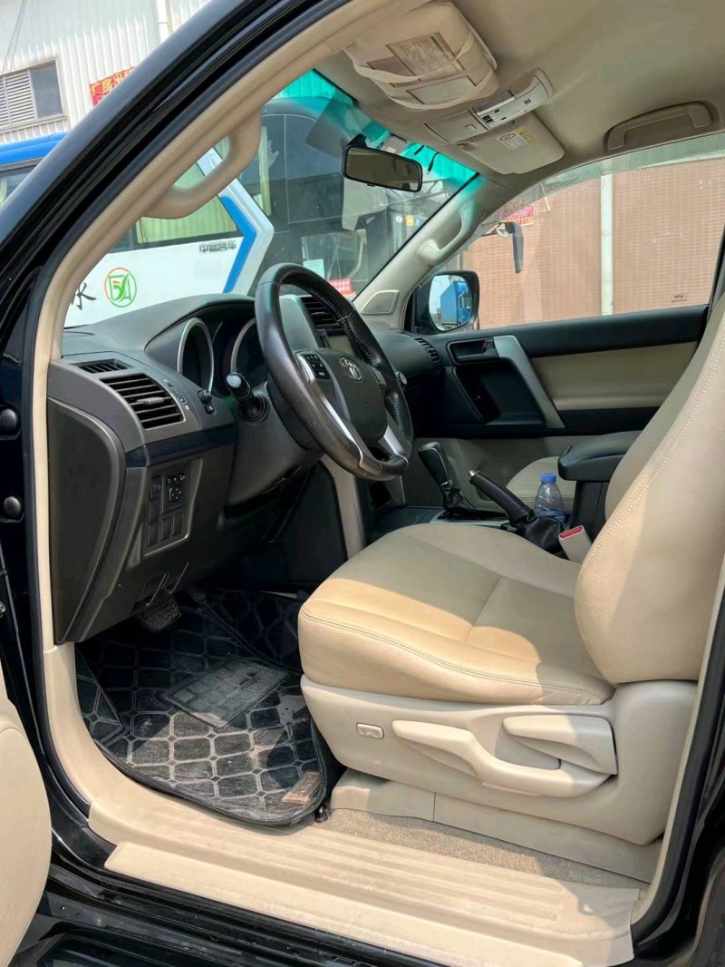 东莞12年丰田普拉多6