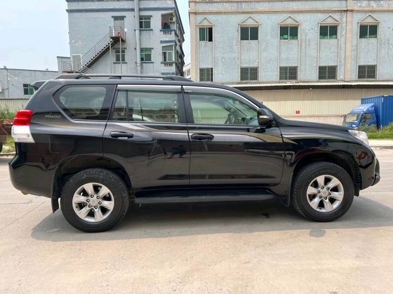 东莞12年丰田普拉多2