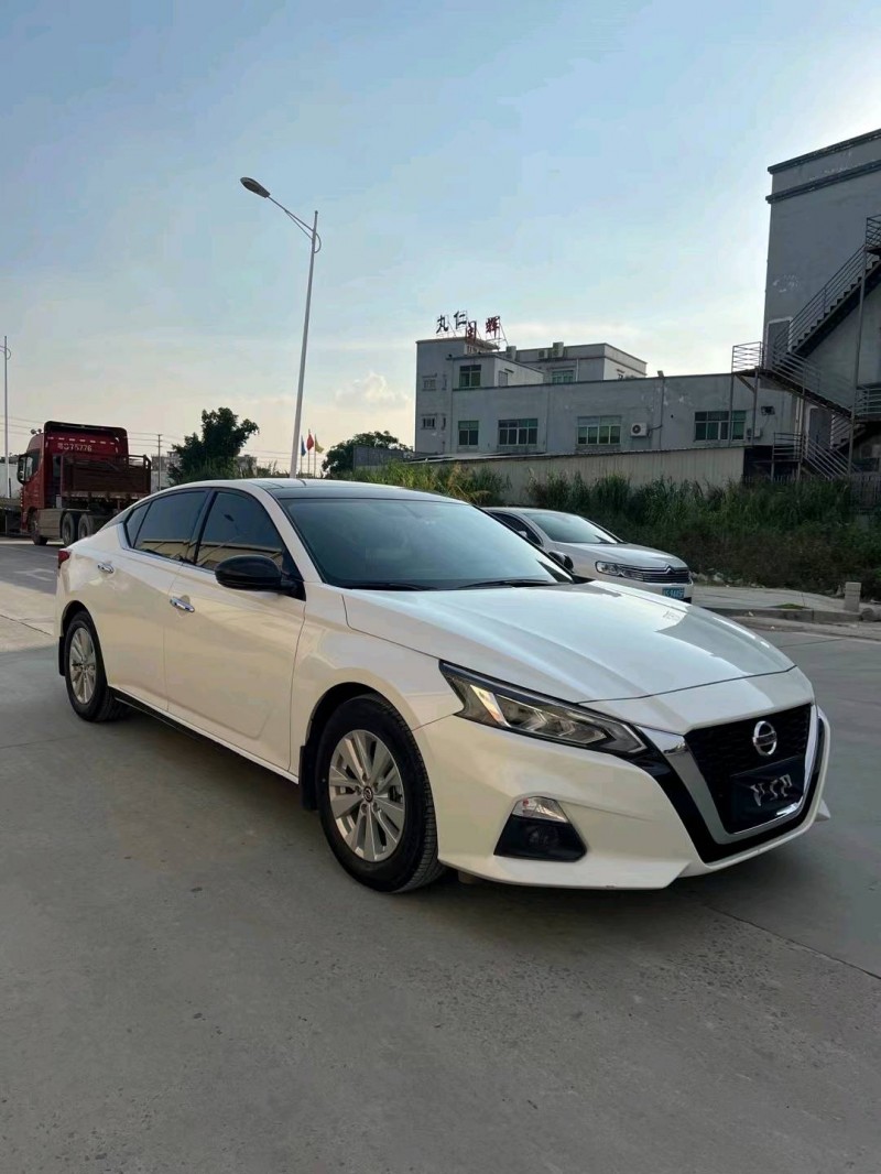 东莞20年日产天籁3